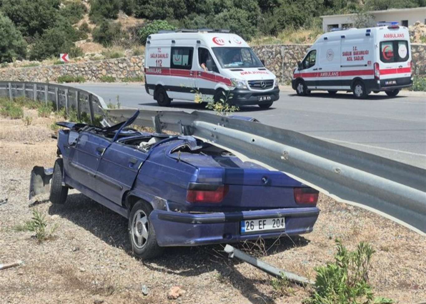Mucize kurtuluş: Hurdaya dönen araçtan sağ çıktı haberi