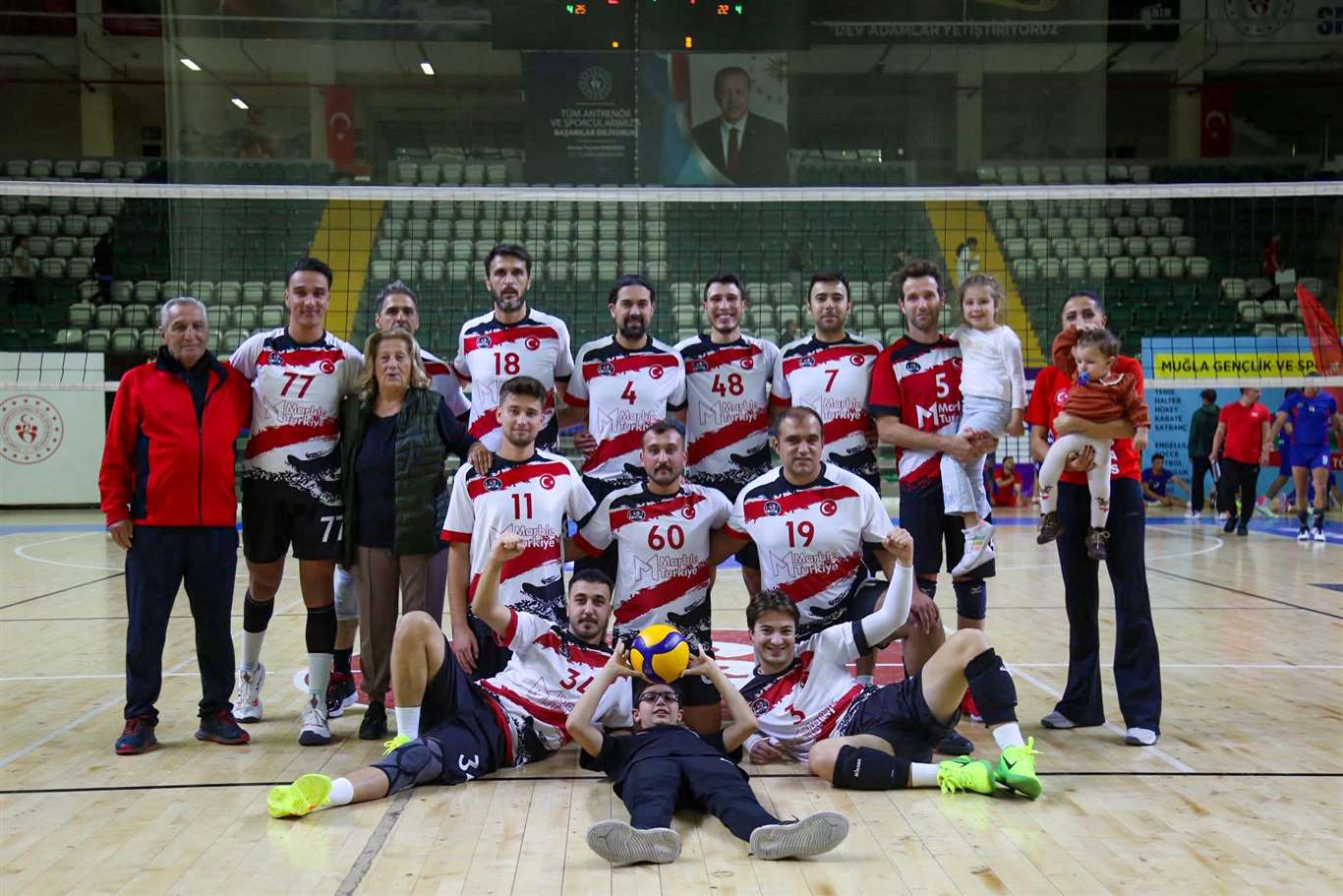 Muğla Sportif Akademi Erkek Voleybol Takımı 1. Lig Play-Off'und haberi