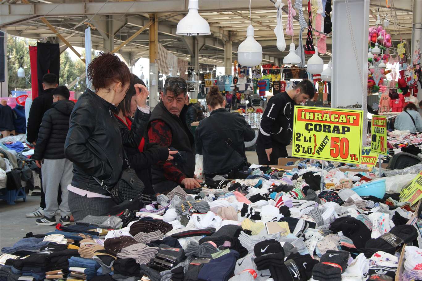    Muğlaspor yararına düzenlenen panayıra vatandaşlar ilgi gösterdi haberi