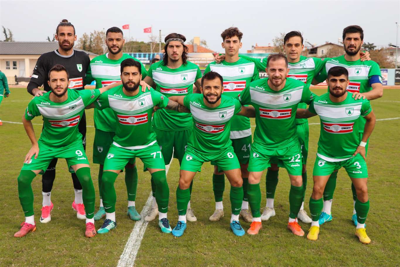             İkinci sıradaki Muğlaspor lideri sahasında konuk edecek haberi