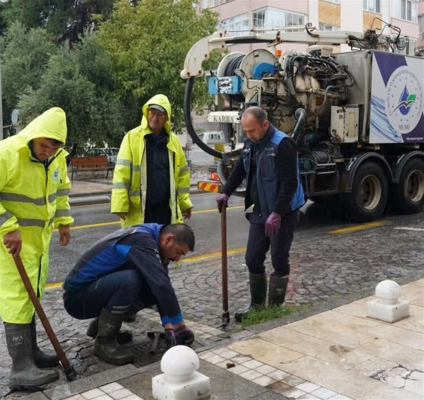 MUSKİ ekipleri yağışlara karşı 13 ilçede teyakkuzda haberi