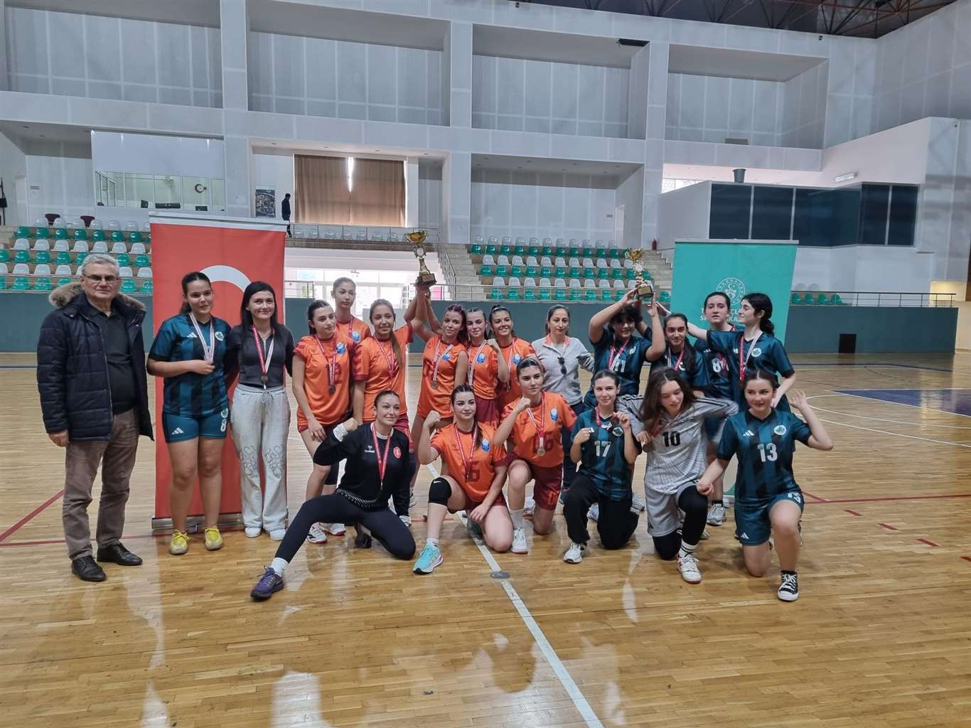    Muğla okulları gençler hentbolunda il şampiyonları belli oldu haberi