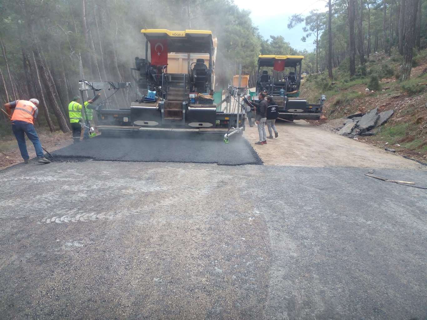       Ölüdeniz yolunda 2. ve 4. etap çalışmaları sürüyor haberi
