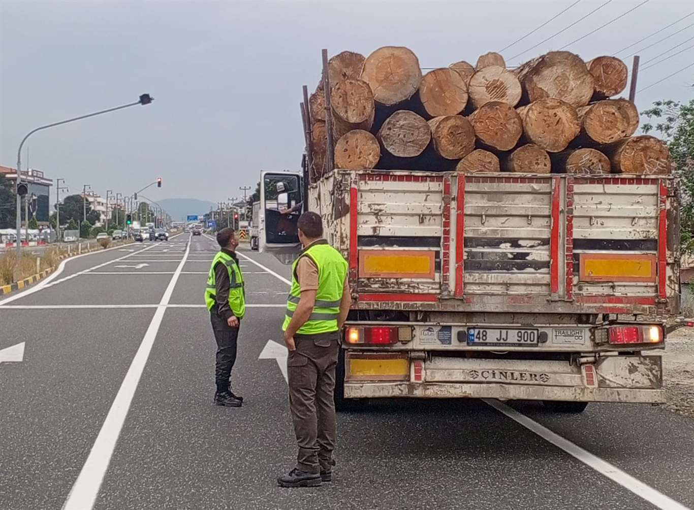    Orman emvali denetimleri aralıksız sürüyor haberi