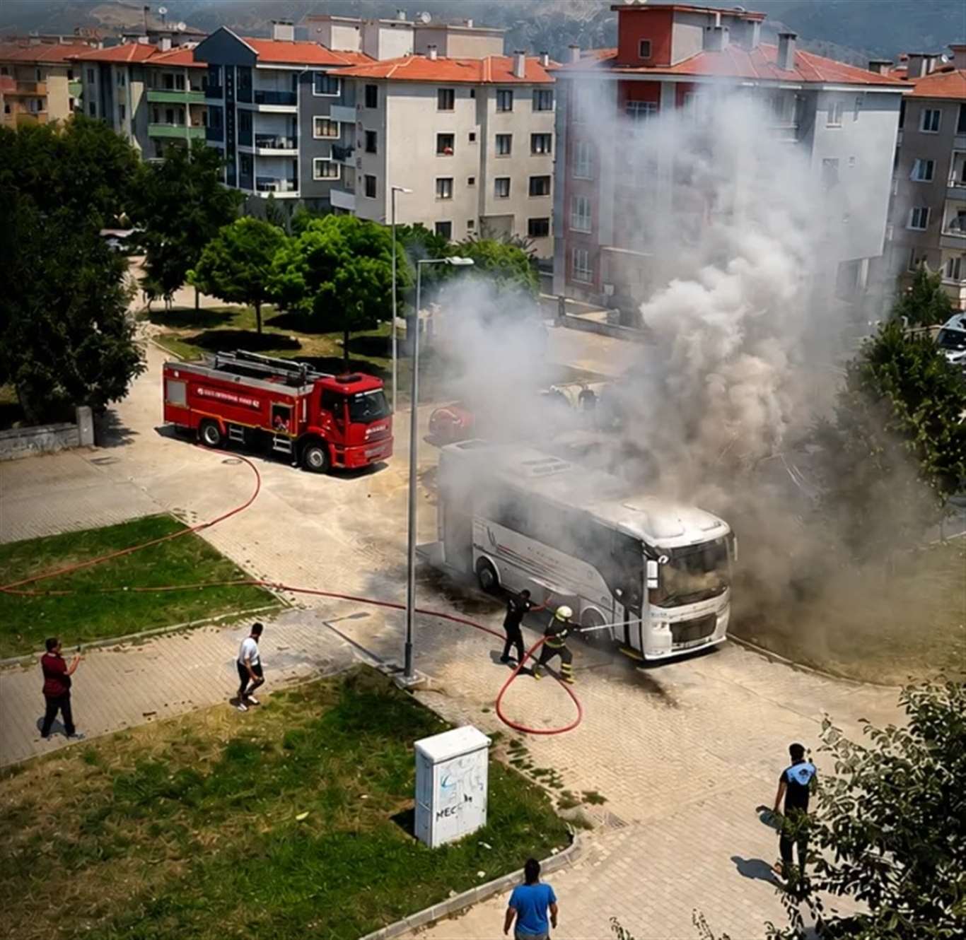Menteşe’de park halindeki otobüste yangın çıktı haberi