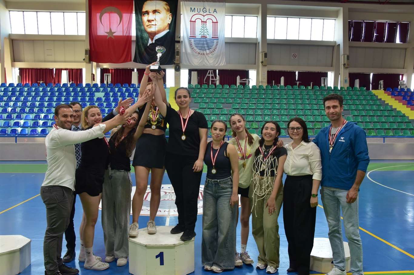 MSKÜ Rektörlük Kupası'nda final nefes kesti haberi