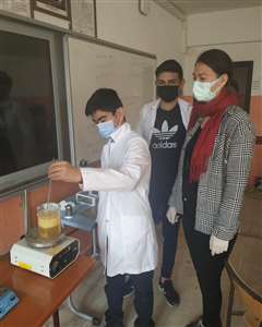       Öğrenciler atık yağlardan sabun üretiyor haberi