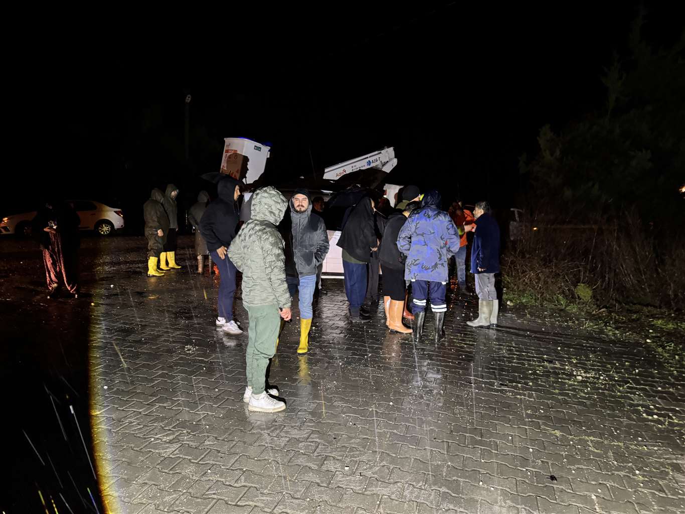    Seydikemer'de su baskını: Evler tahliye edildi haberi