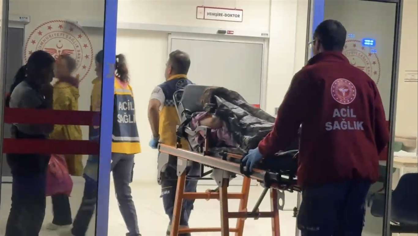  Bebeğini terasa bırakan kadın adliyeye sevk edildi haberi