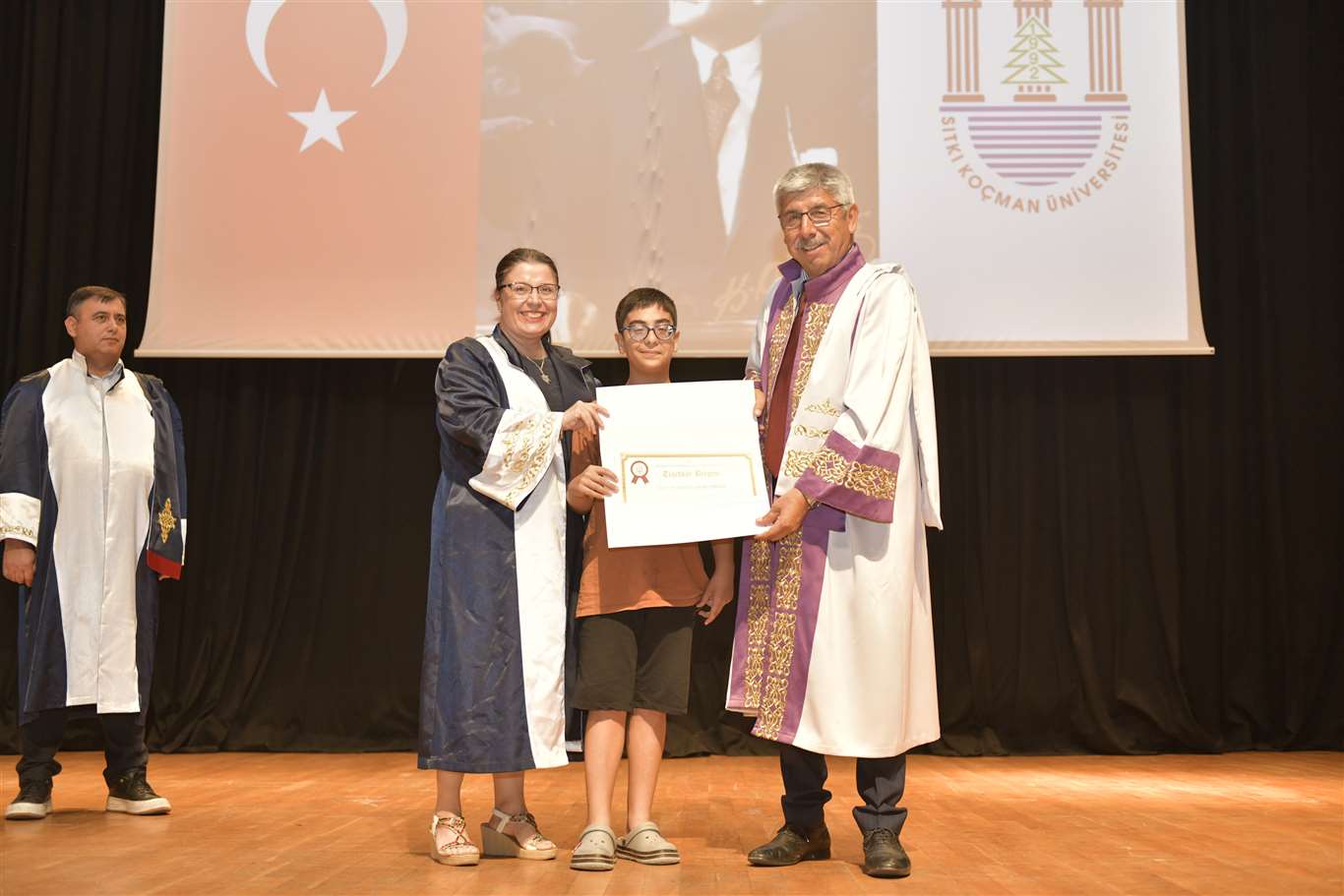    MSKÜ'de görevde yükselen personele teşekkür belgeleri verildi haberi