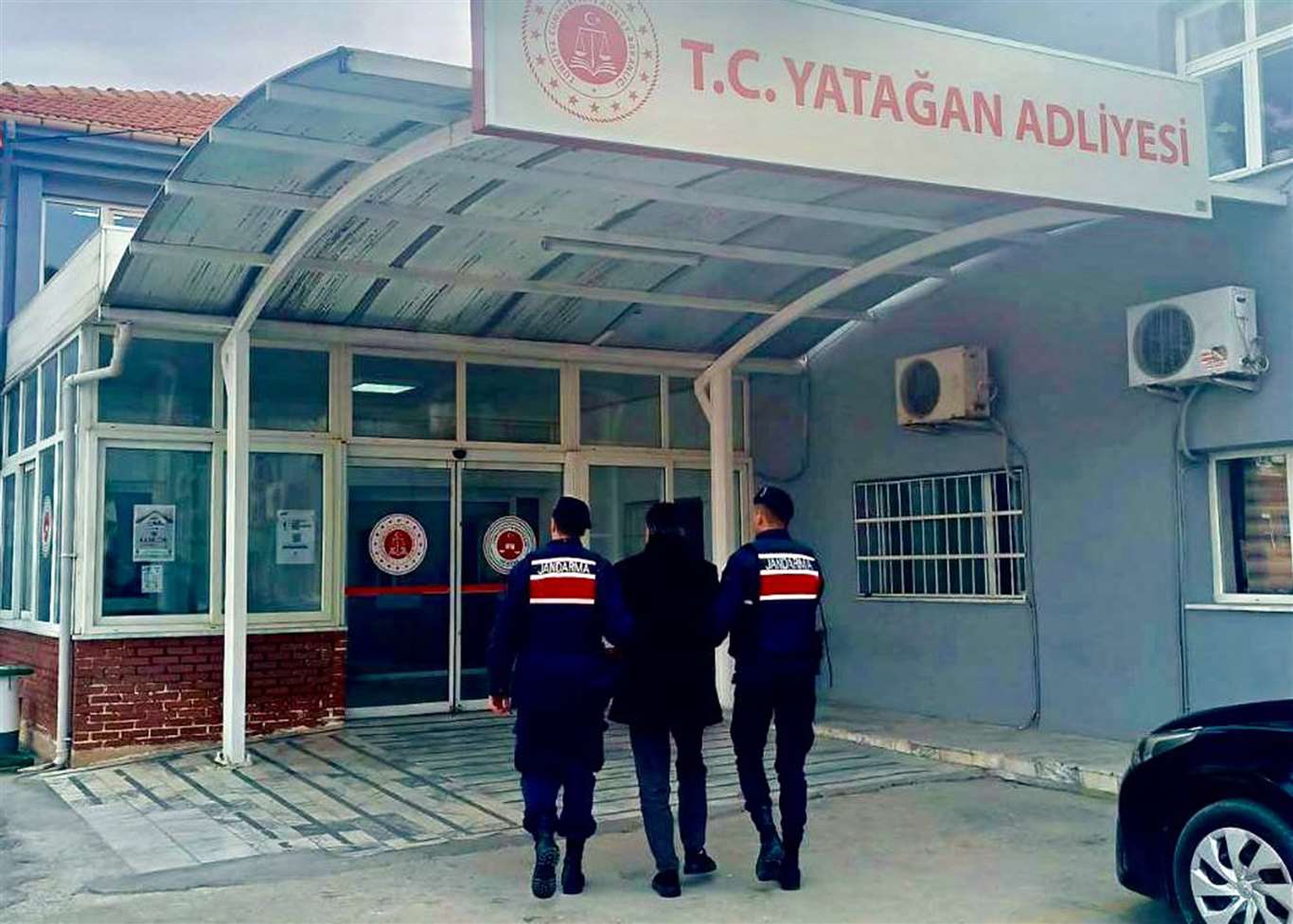    JASAT timlerinden Yatağan ve Fethiye'de aranan şahıslara yönelik operasyon haberi