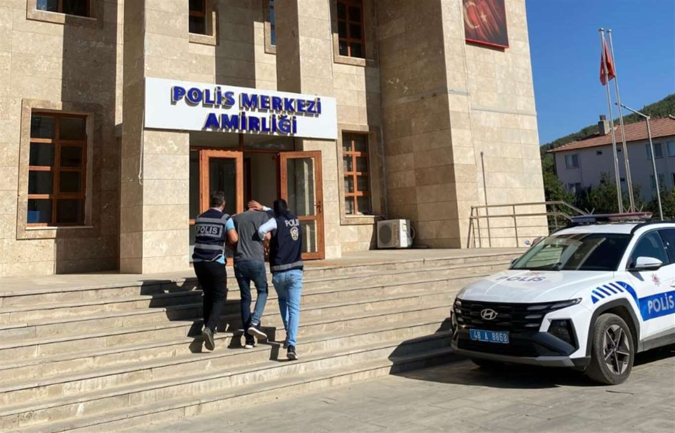 3 ayrı suçtan aranan şahıs Ula'da yakalandı haberi