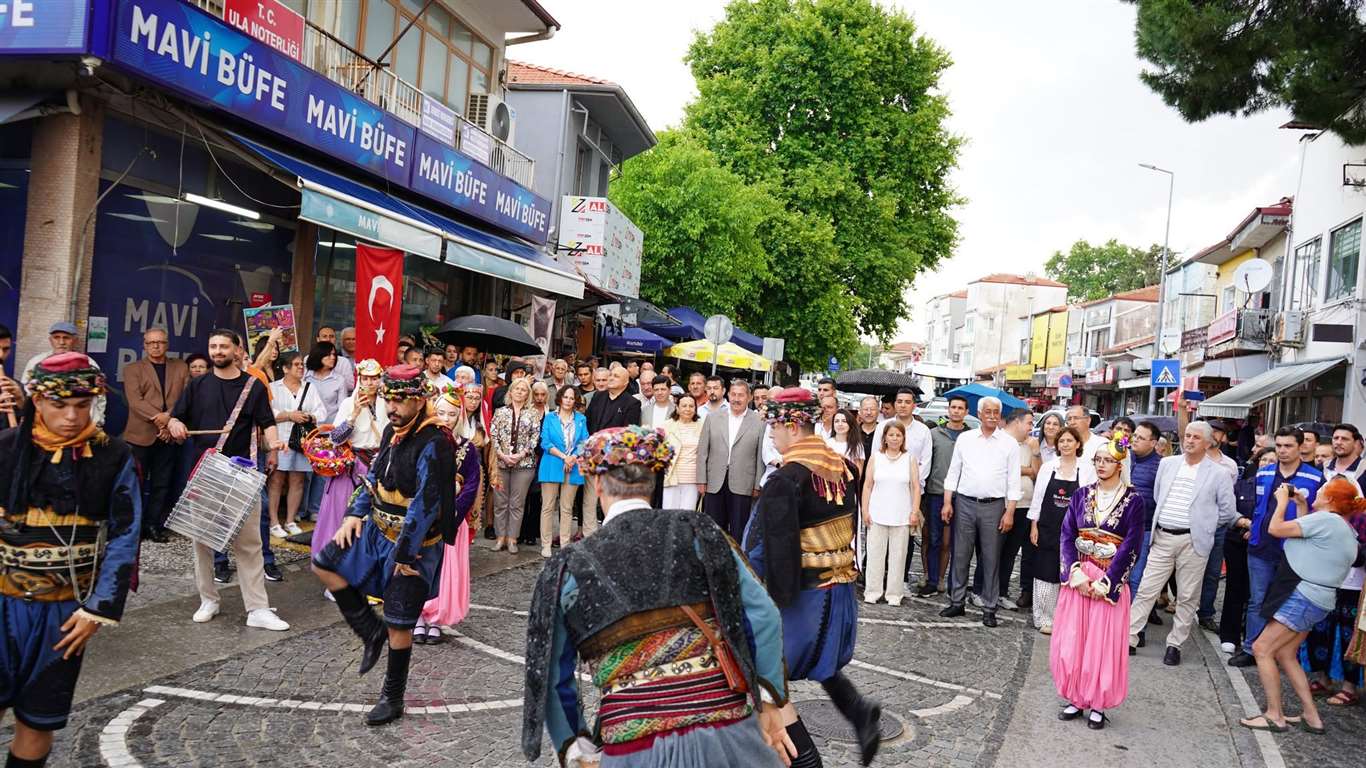    Ula Sarımsak Festivali renkli görüntülerle tamamlandı haberi
