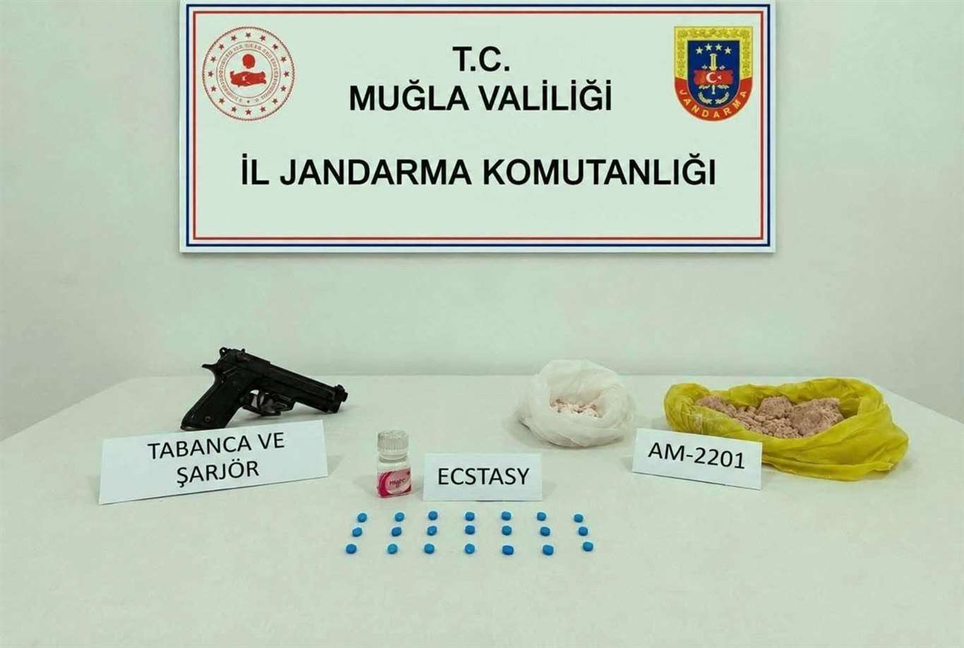 Jandarmadan uyuşturucu ve kaçakçılık operasyonları: 34 şüpheliye adli işlem haberi