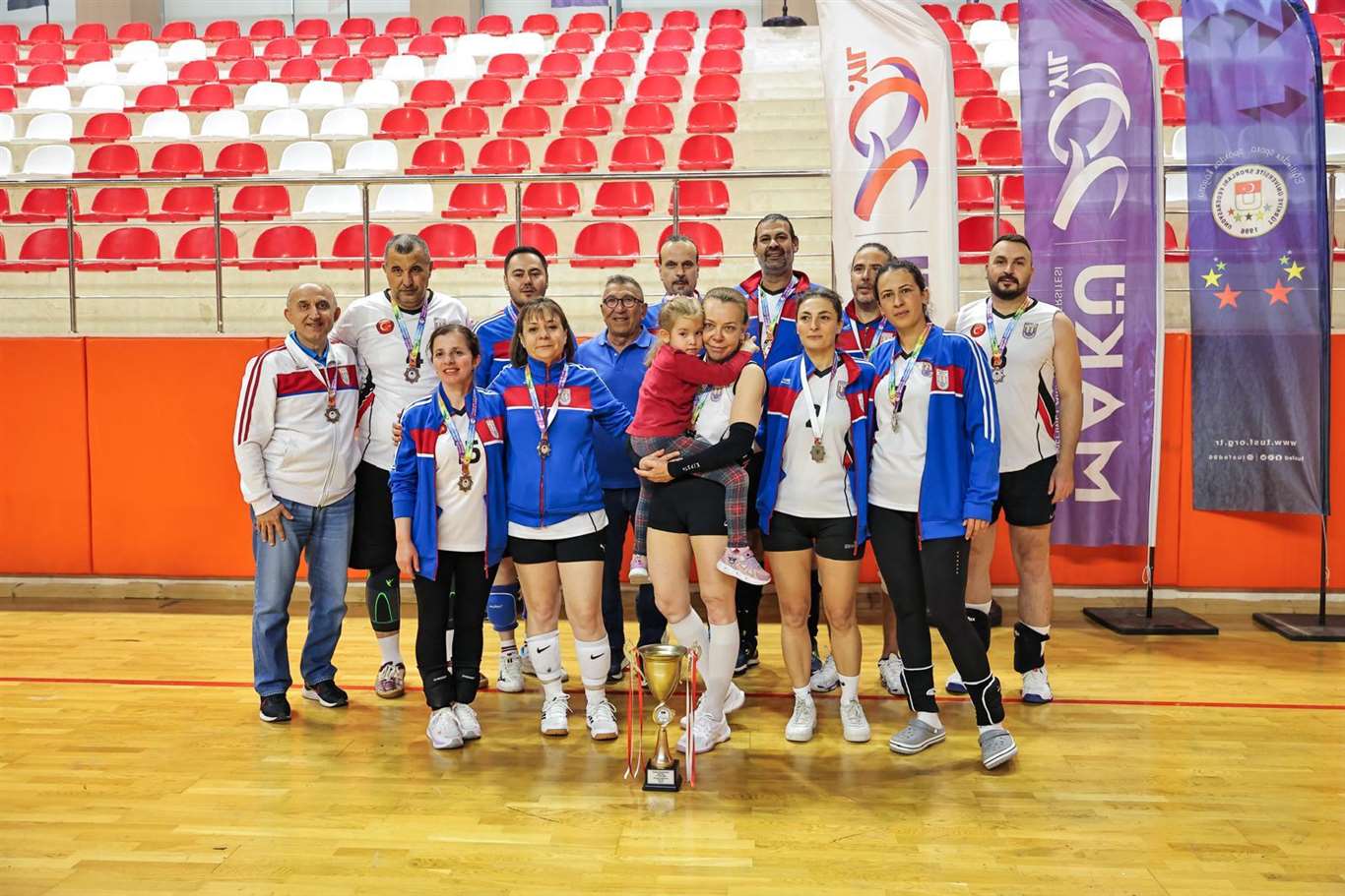 MSKÜ Personel Voleybol Takımı Türkiye ikincisi oldu haberi