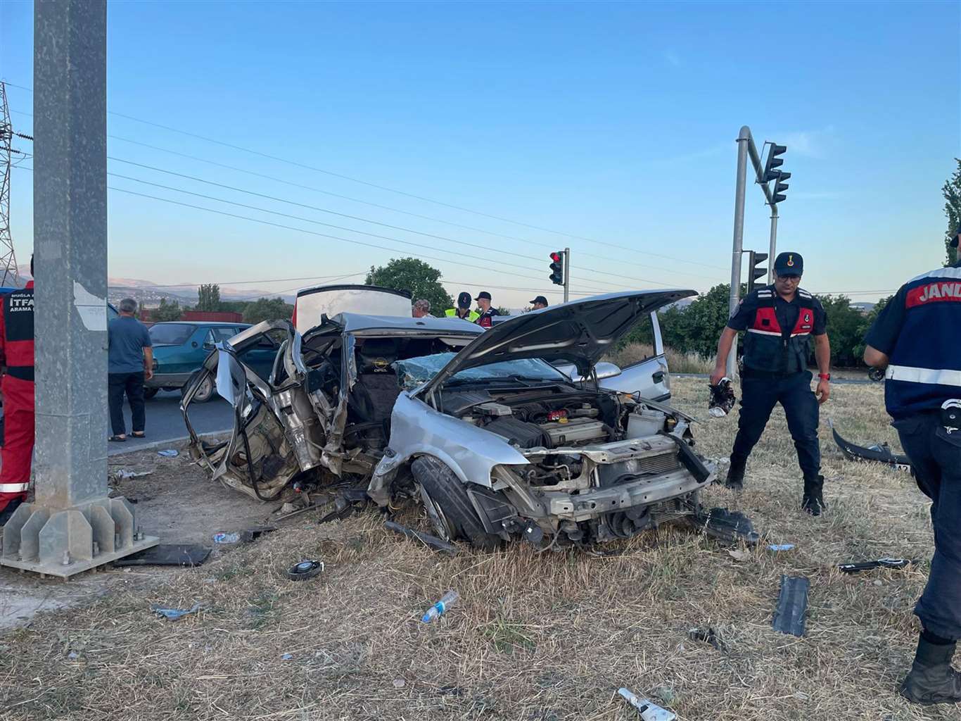 Yatağan'da kaza: 1'i ağır 3 kişi yaralandı haberi