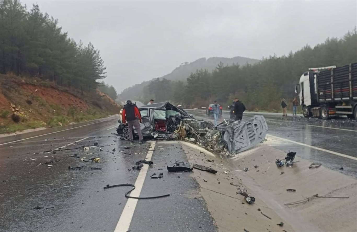 Yatağan-Milas karayolunda kaza: 3 yaralı haberi