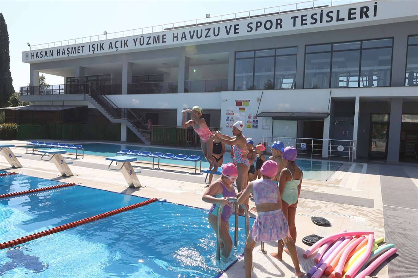       Yatağan'da ücretsiz yaz okulu yüzme kursu kayıtları başladı haberi