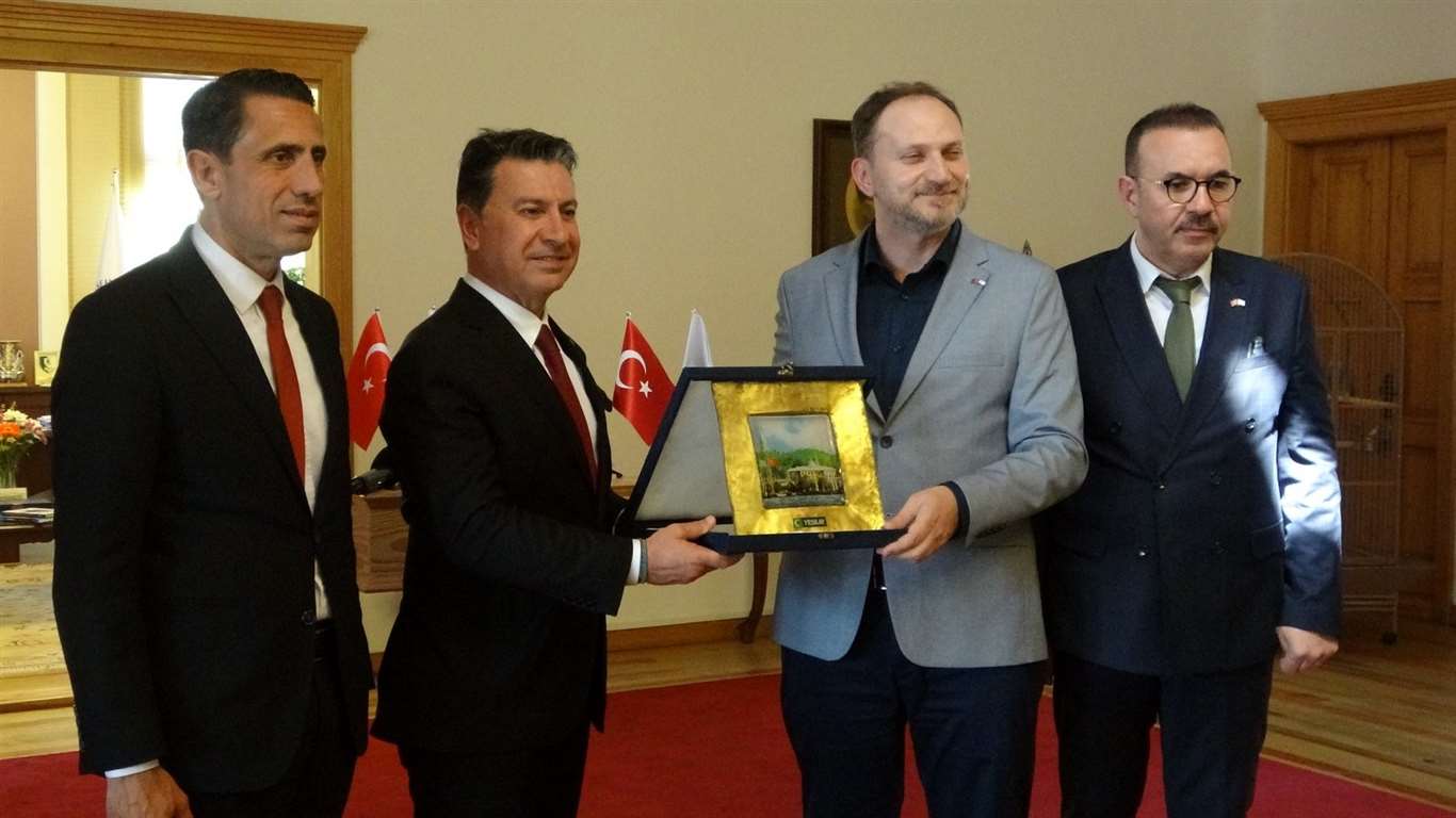  Yeşilay ve Muğla Belediyesi iş birliği meyvesini verdi haberi