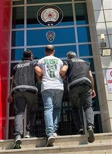       25 yıl hapis cezasıyla aranan cinayet zanlısı yakalandı haberi