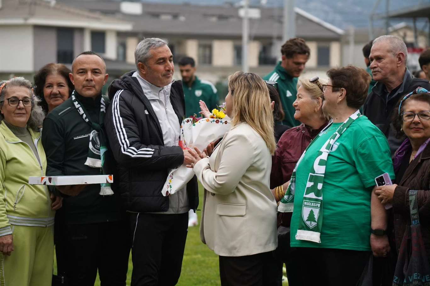 100 Yaş Evi'nden Muğlaspor'a Play-off morali haberi