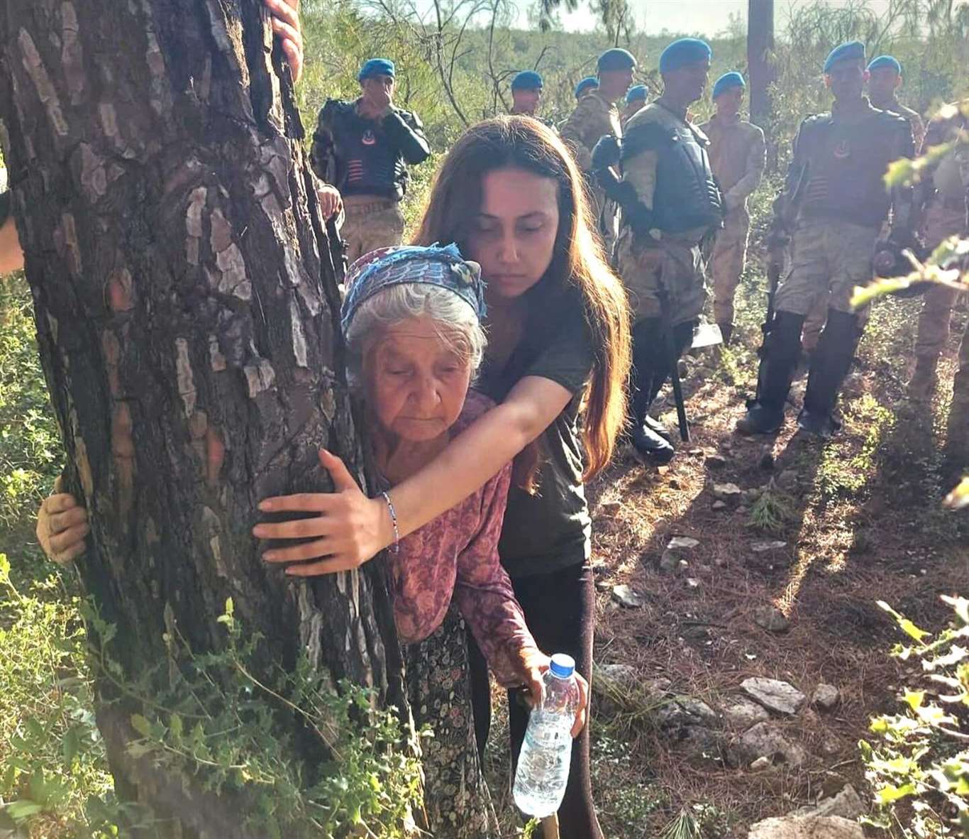    Akbelen direnişinin sembolü Zehra nine hayatını kaybetti haberi