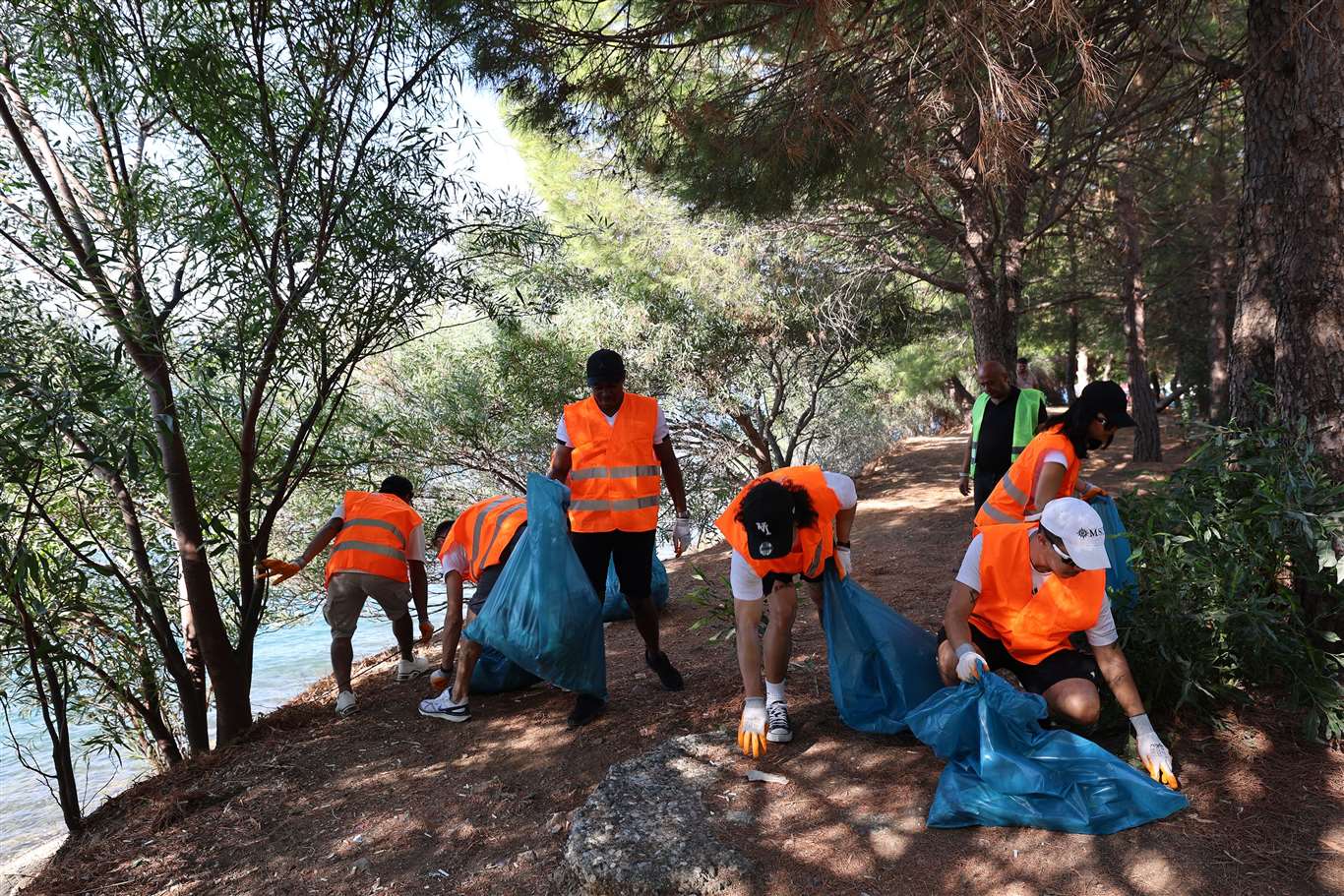Marmaris'te kuruvaziyer personelinden örnek çevre duyarlılığı haberi