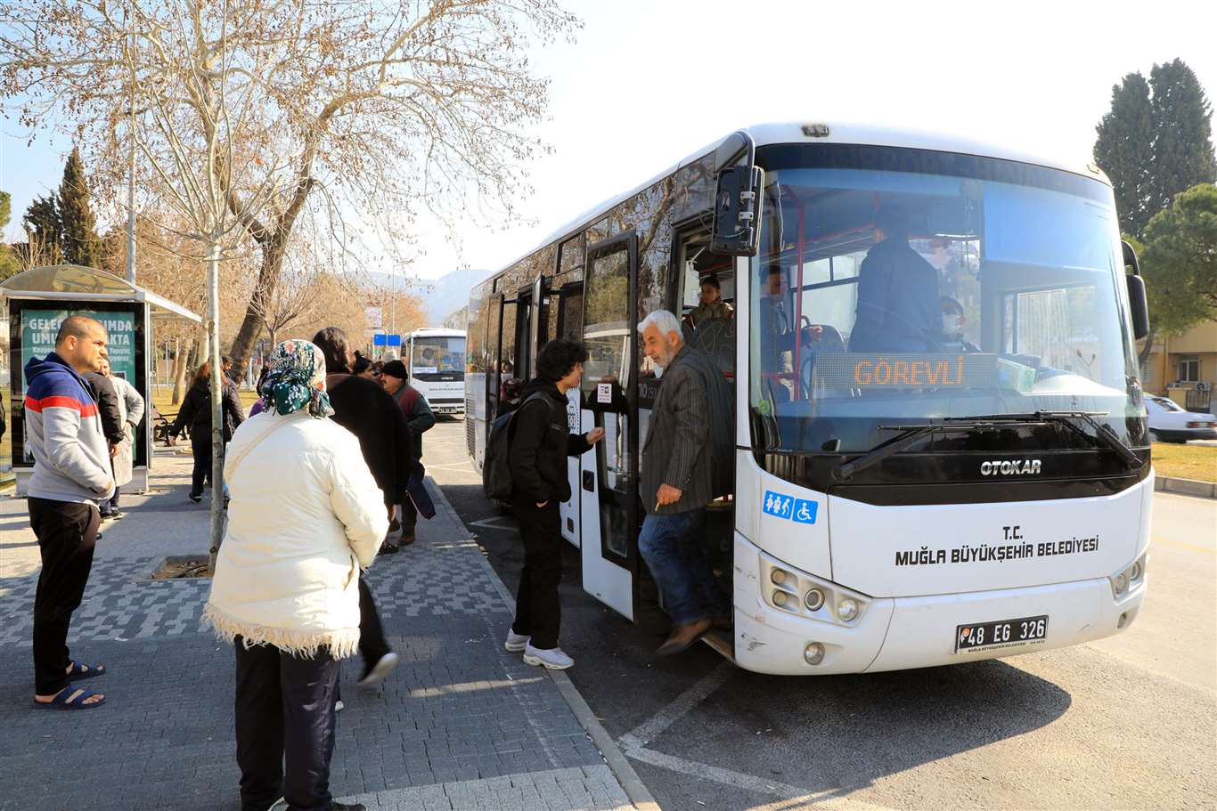       Depremzede vatandaşlara ücretsiz taşıma haberi